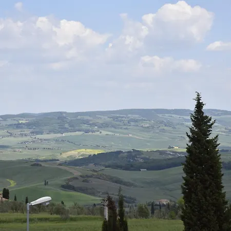 La Torre 3* San Quirico dʼOrcia